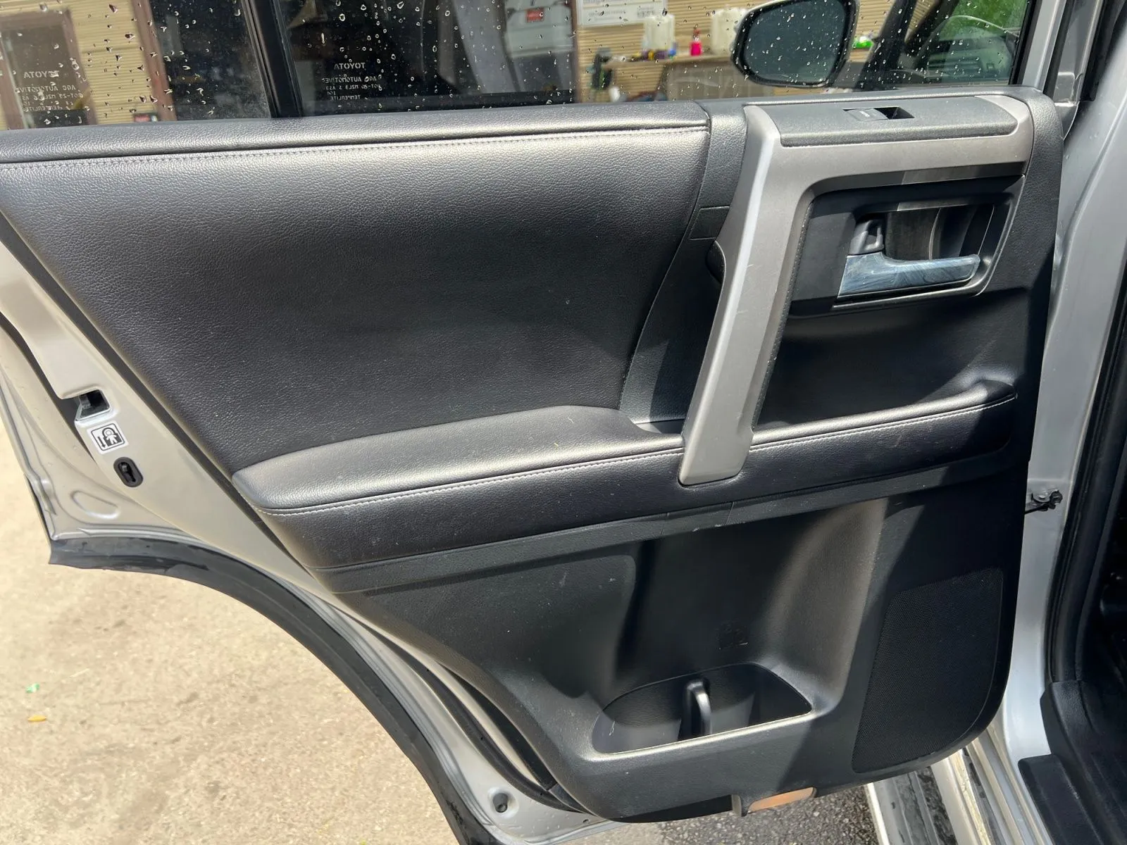 Toyota 4Runner photo 29