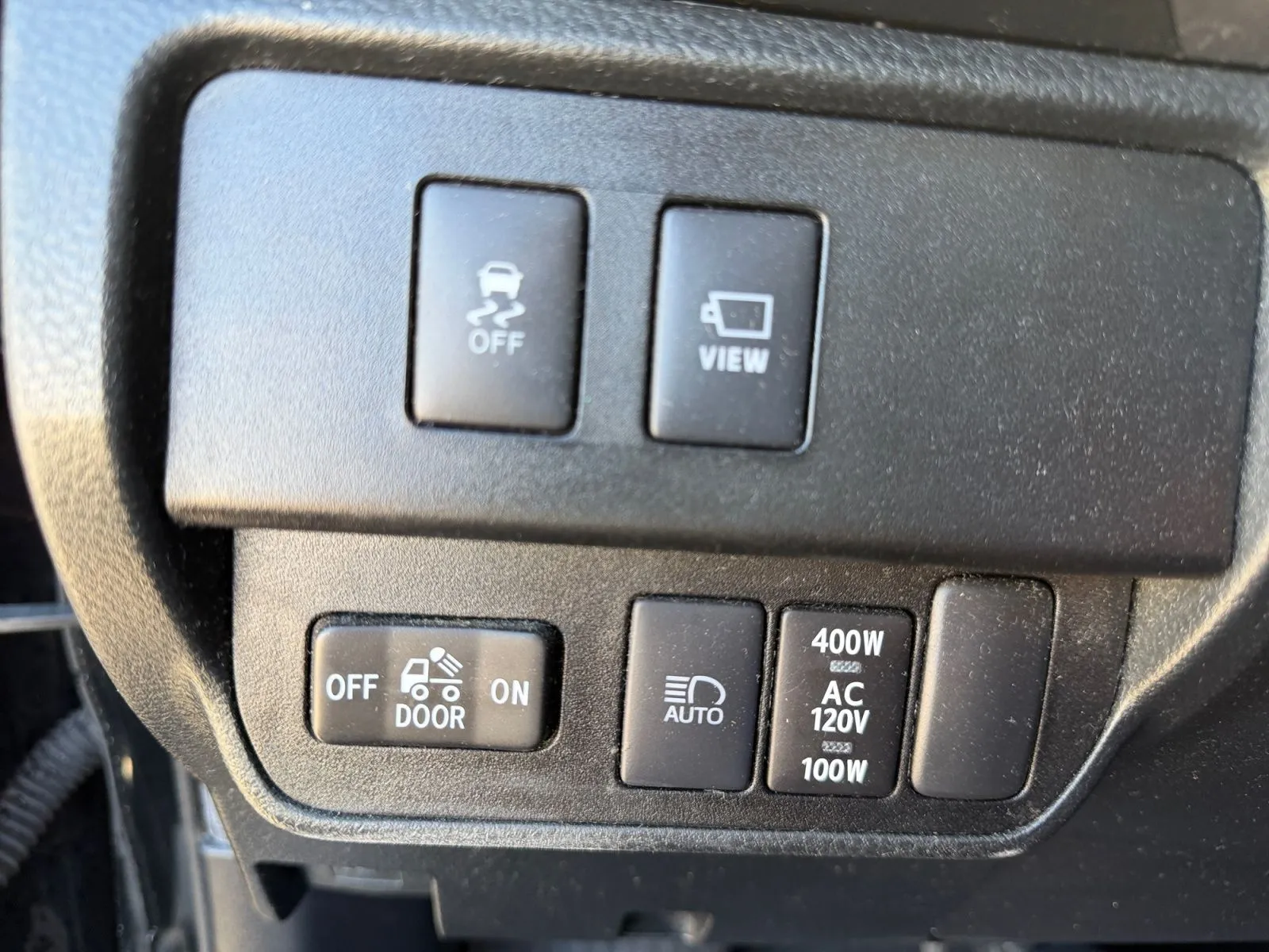 Toyota Tacoma photo 25