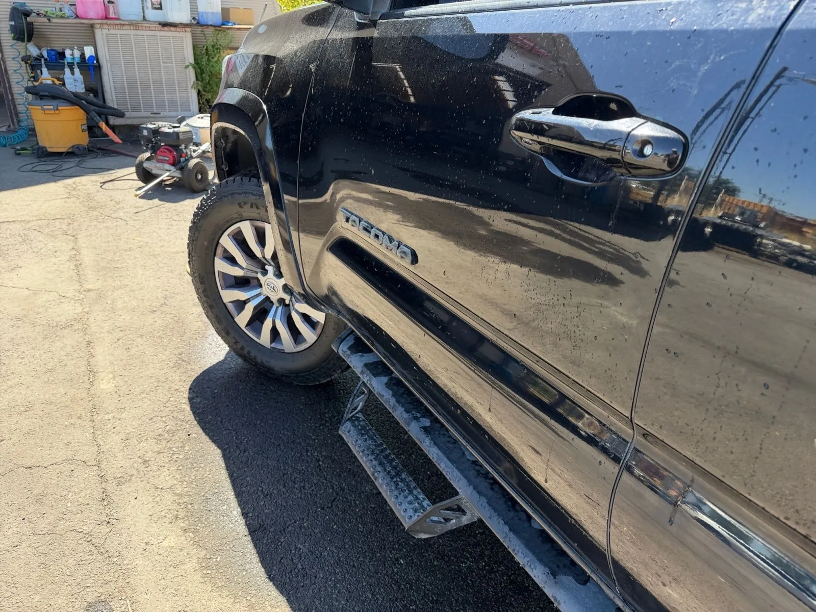 Toyota Tacoma photo 32