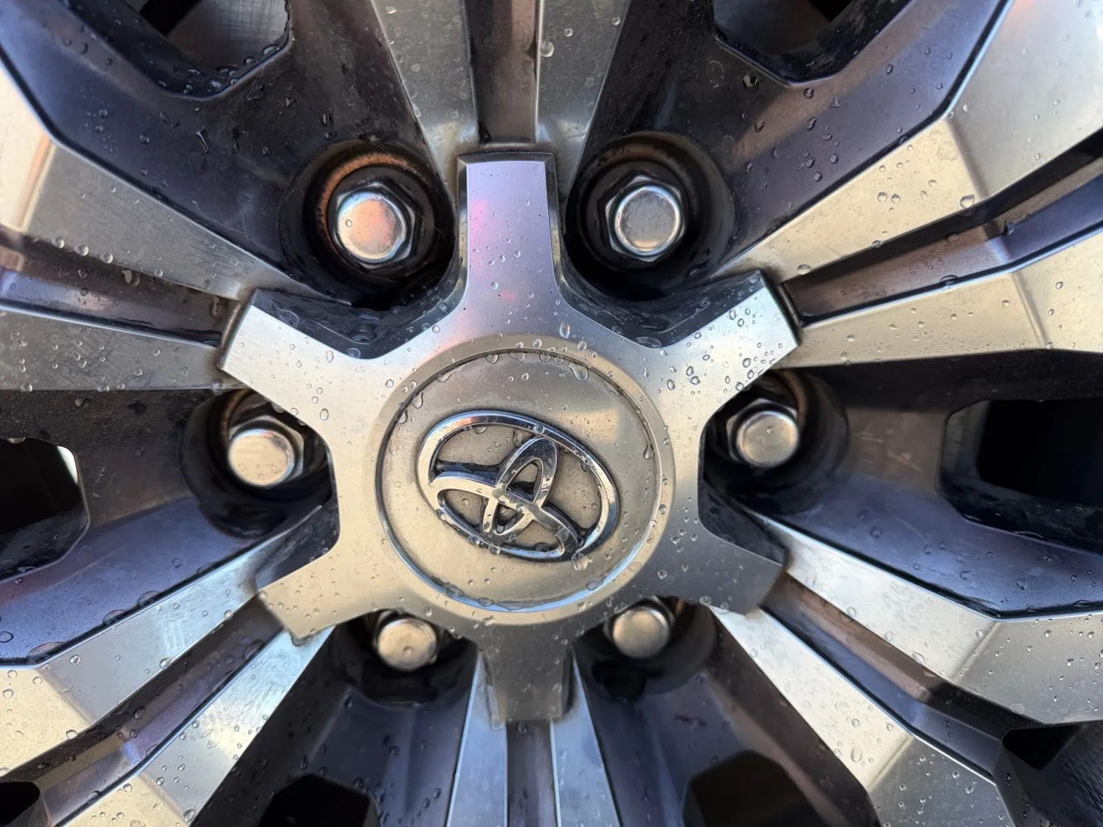 Toyota Tacoma photo 33