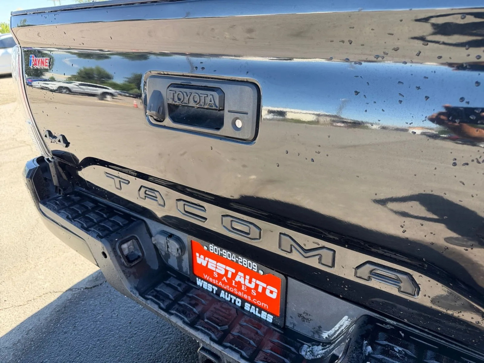 Toyota Tacoma photo 29