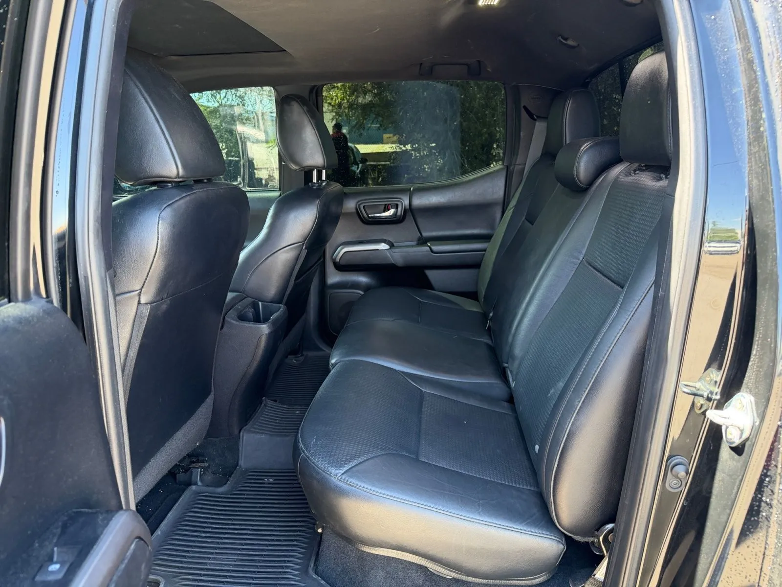 Toyota Tacoma photo 26
