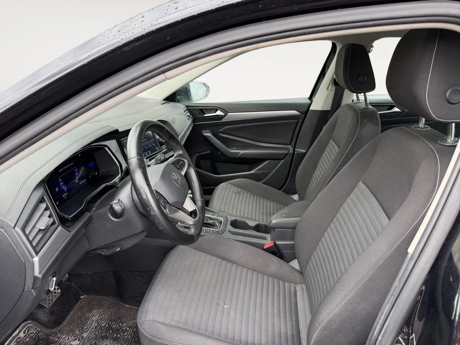 Volkswagen Jetta photo 9