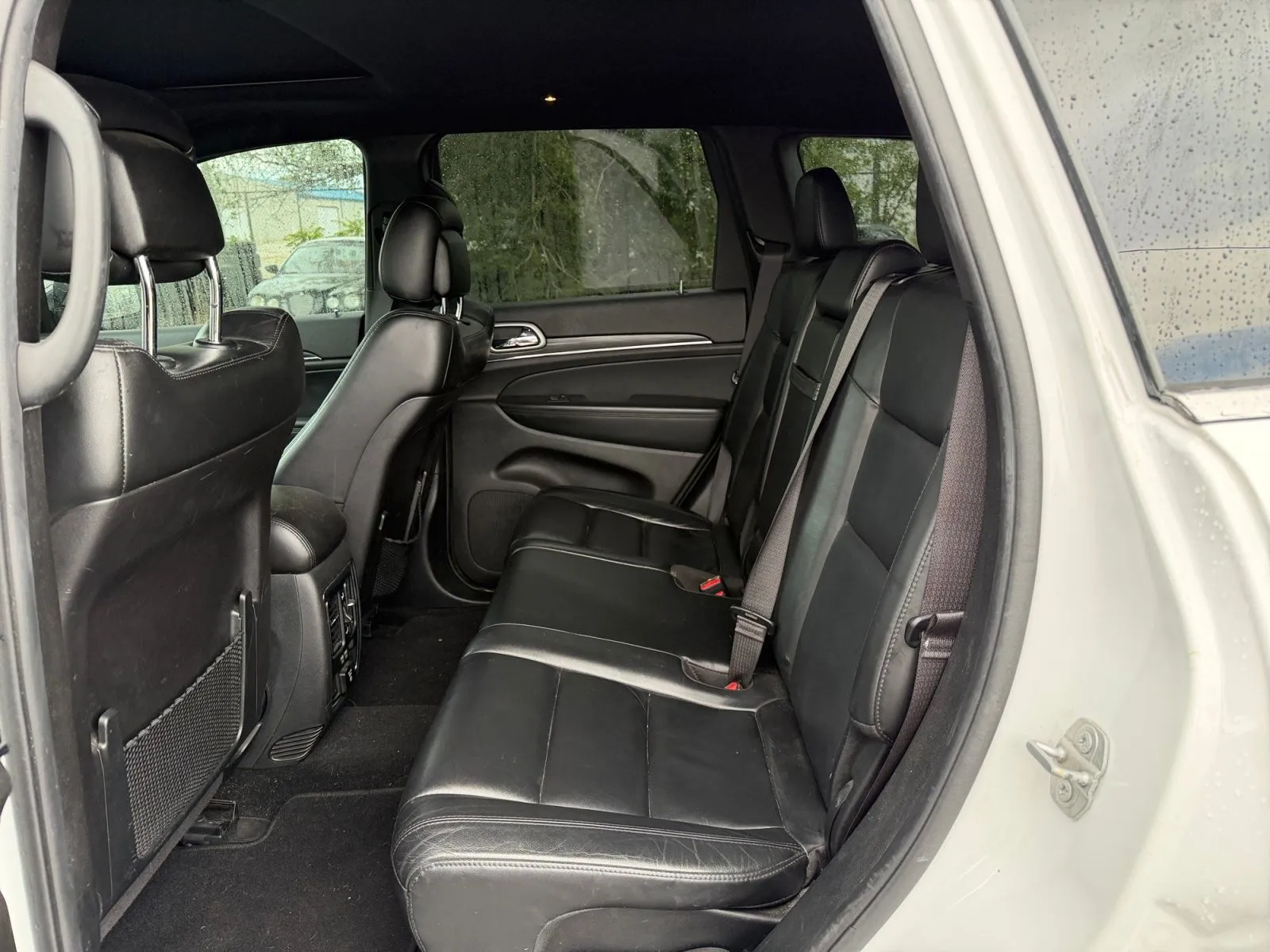 Jeep Grand Cherokee photo 27
