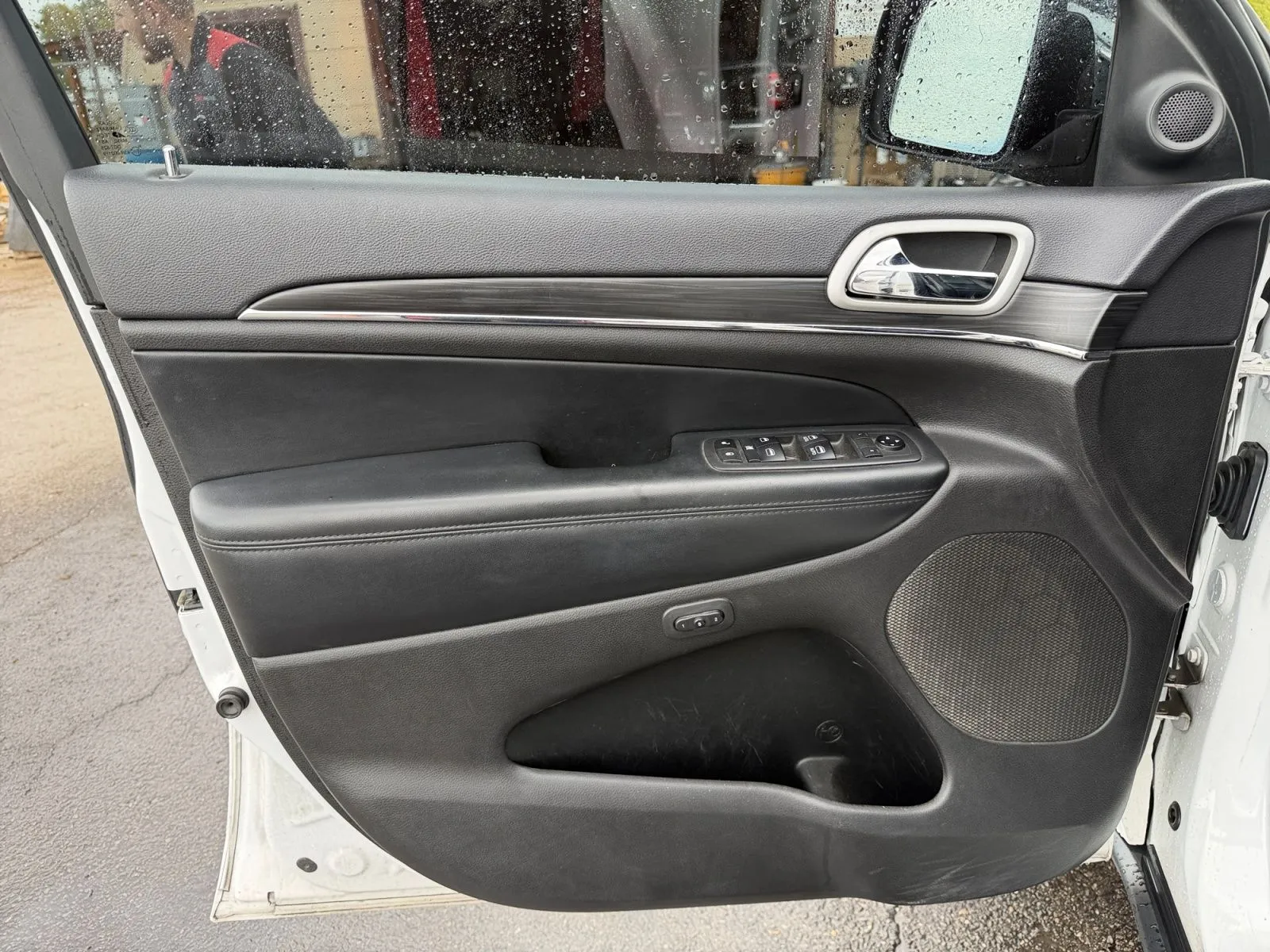 Jeep Grand Cherokee photo 19