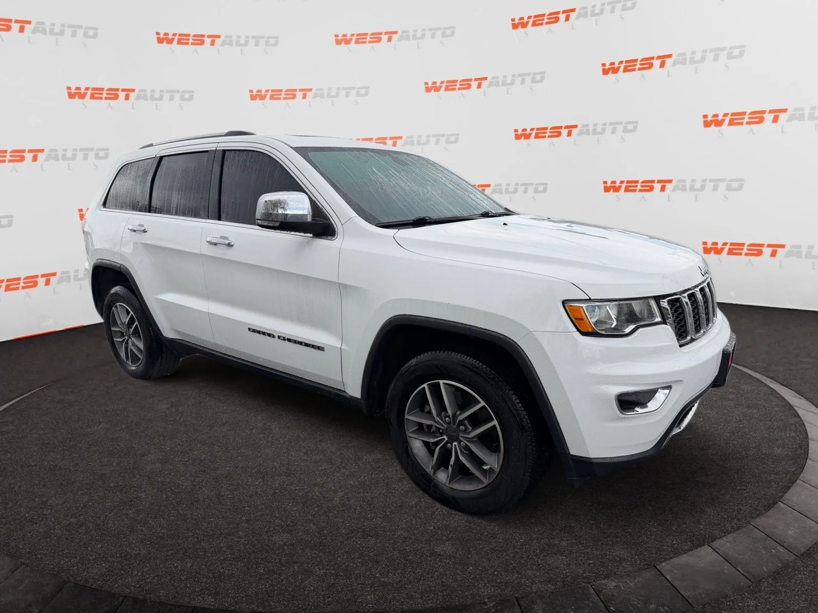 Jeep Grand Cherokee photo 7