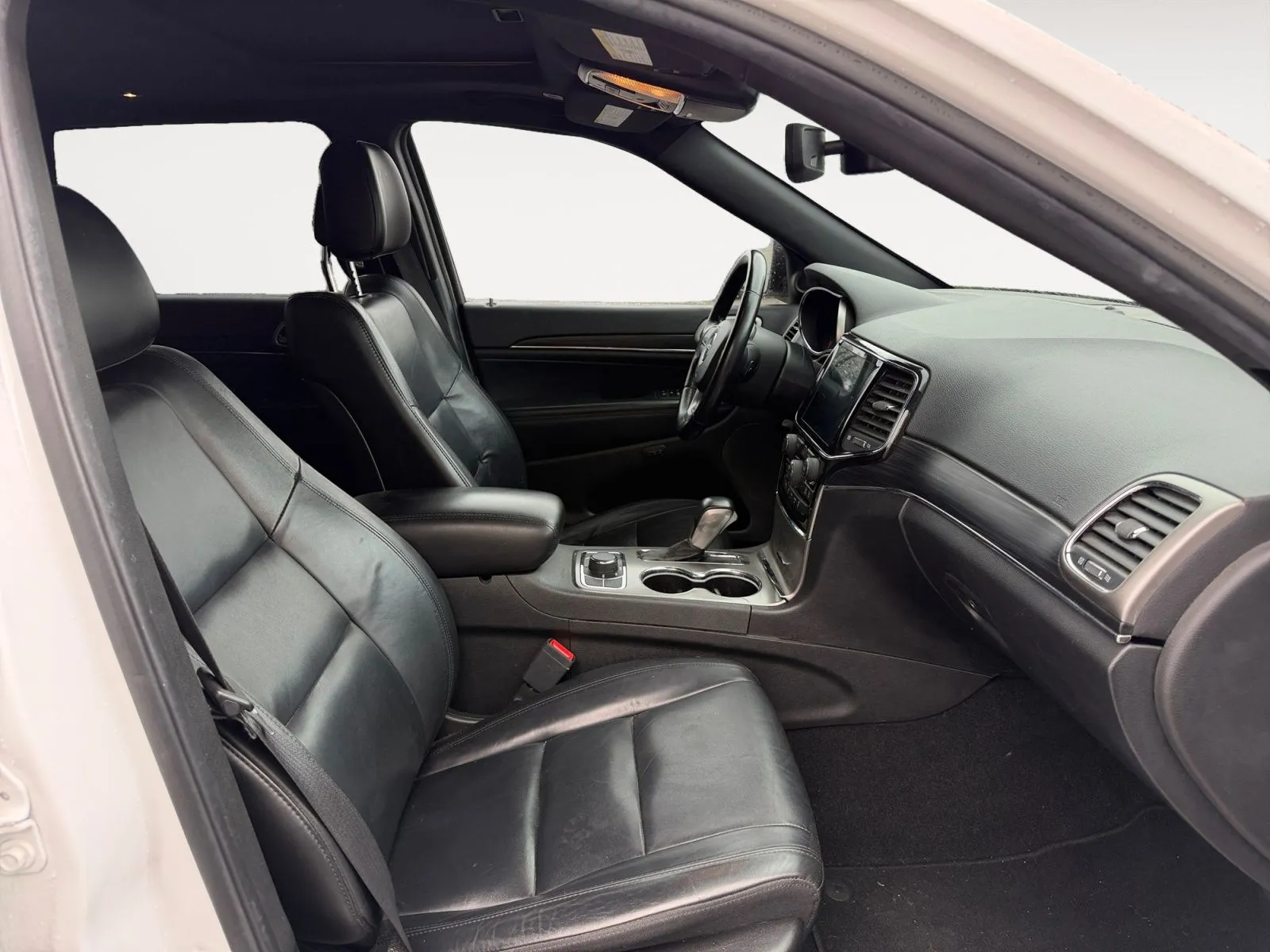 Jeep Grand Cherokee photo 15