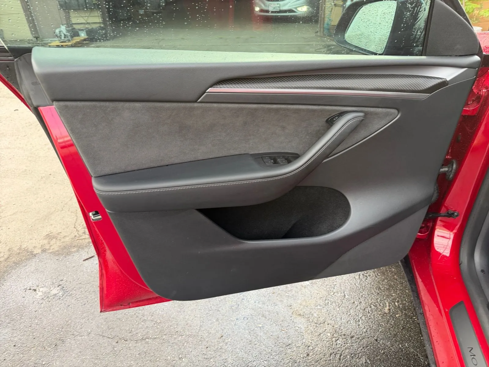 Tesla Model Y photo 19