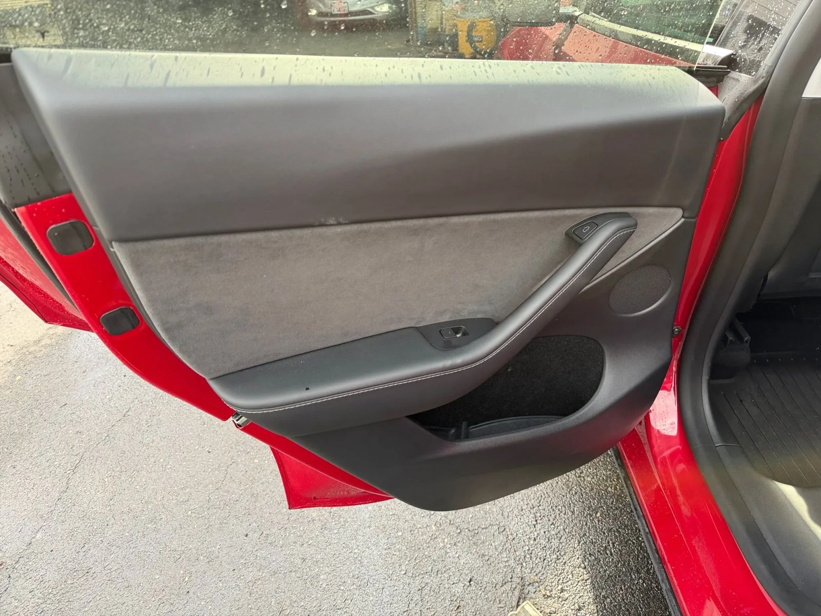 Tesla Model Y photo 26