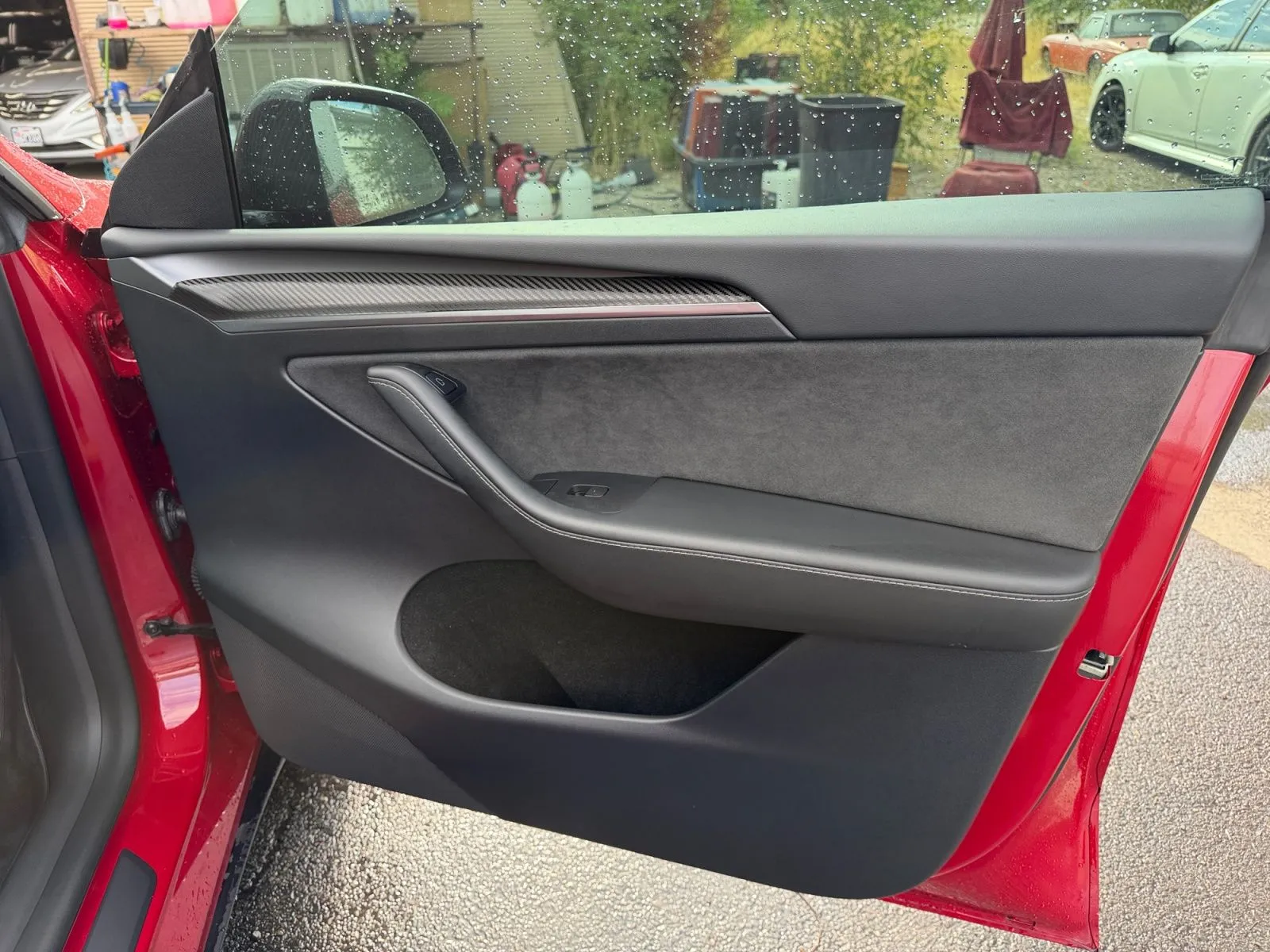 Tesla Model Y photo 17