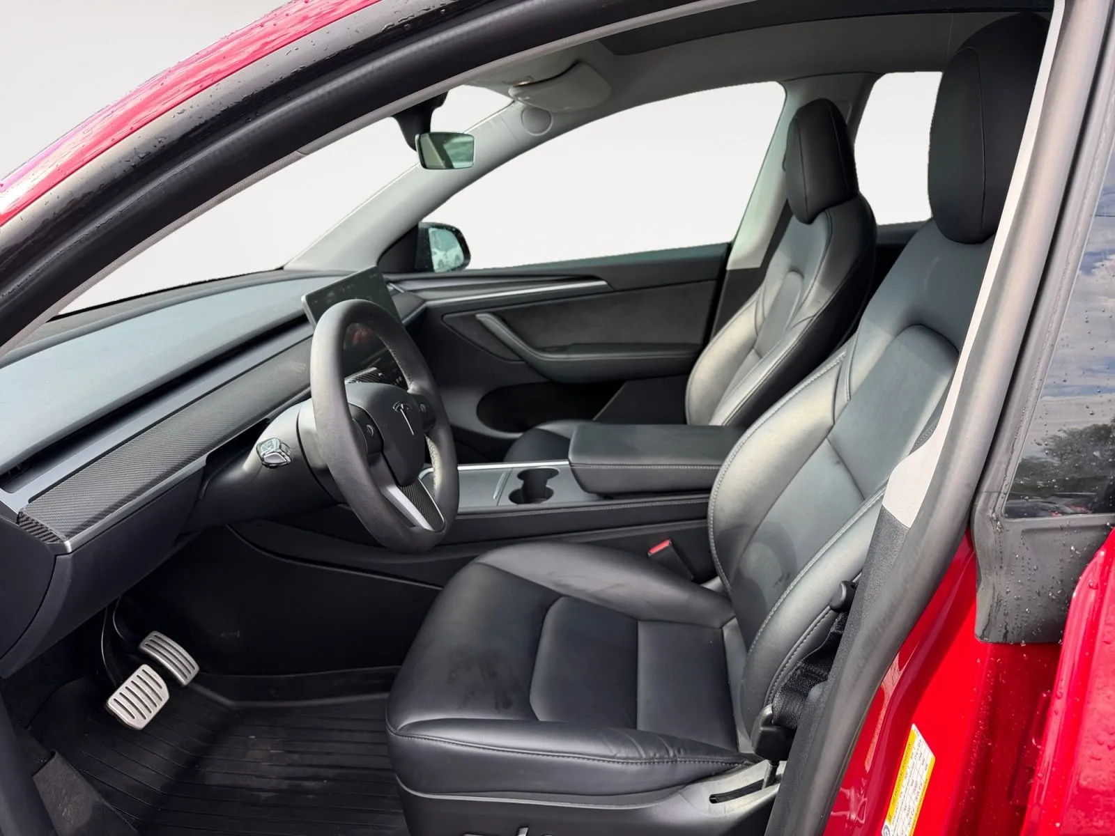 Tesla Model Y photo 9