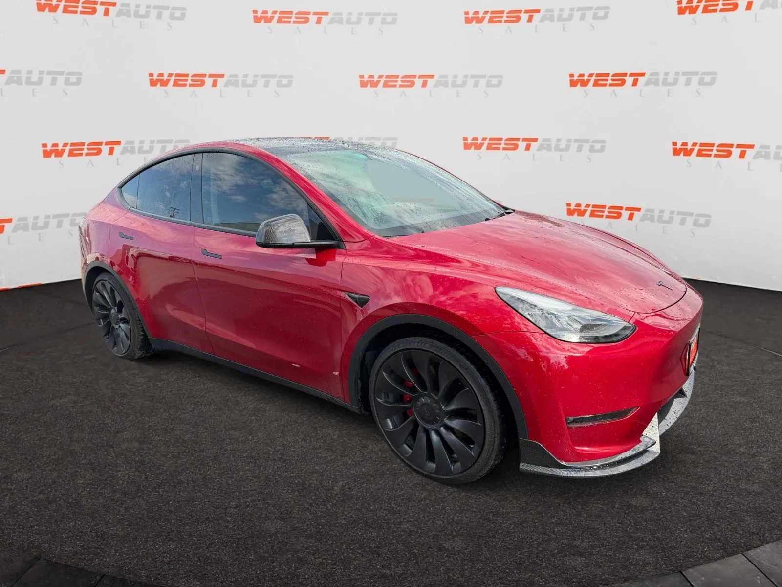 Tesla Model Y photo 7