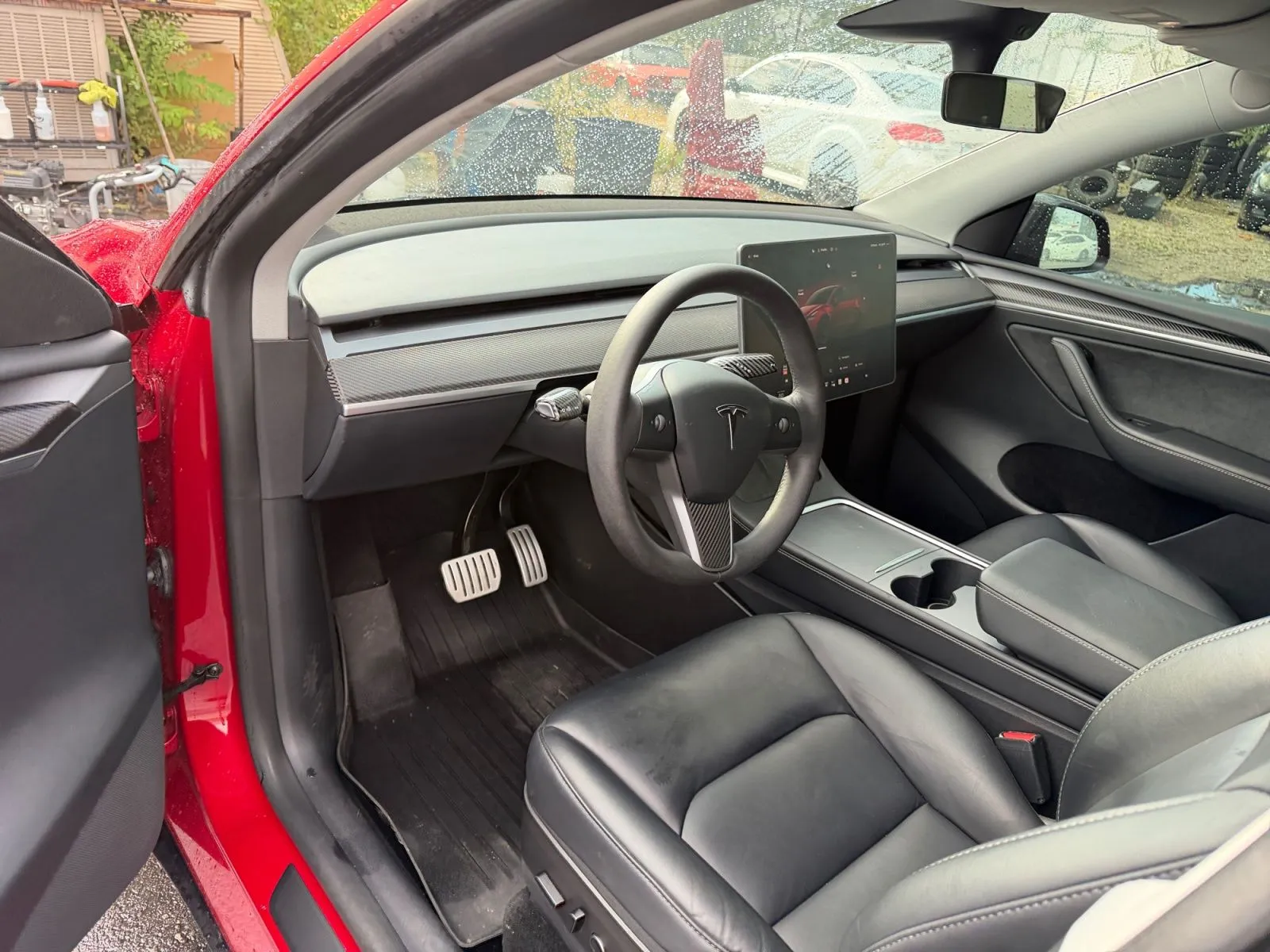 Tesla Model Y photo 18
