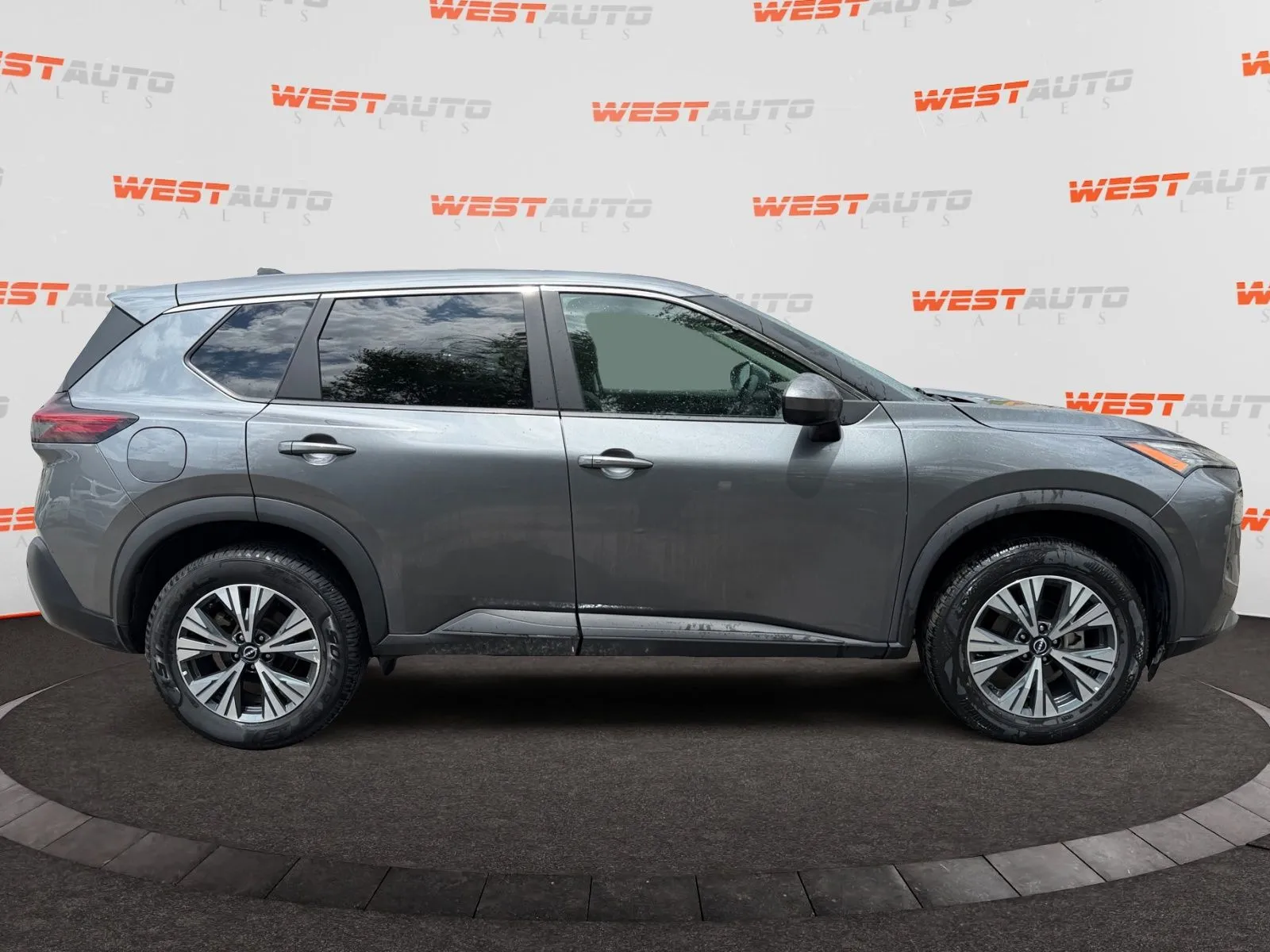 Nissan Rogue photo 6