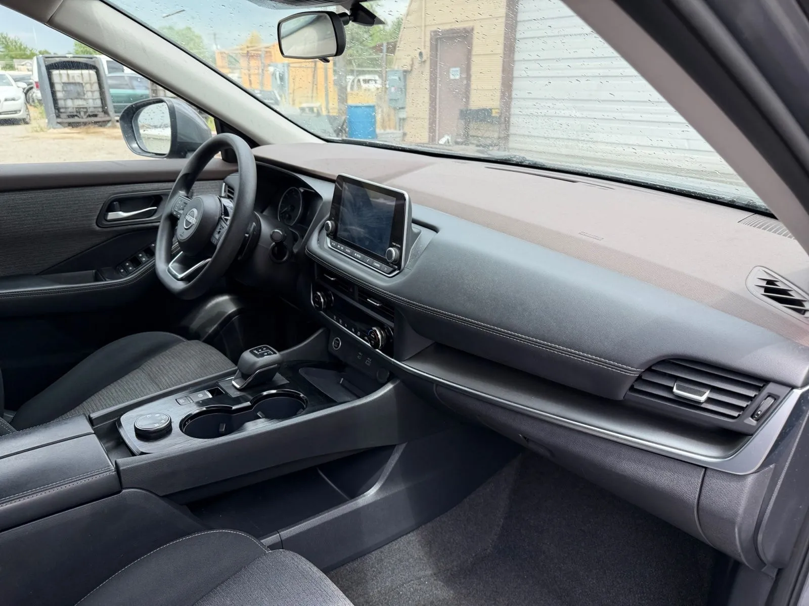 Nissan Rogue photo 16