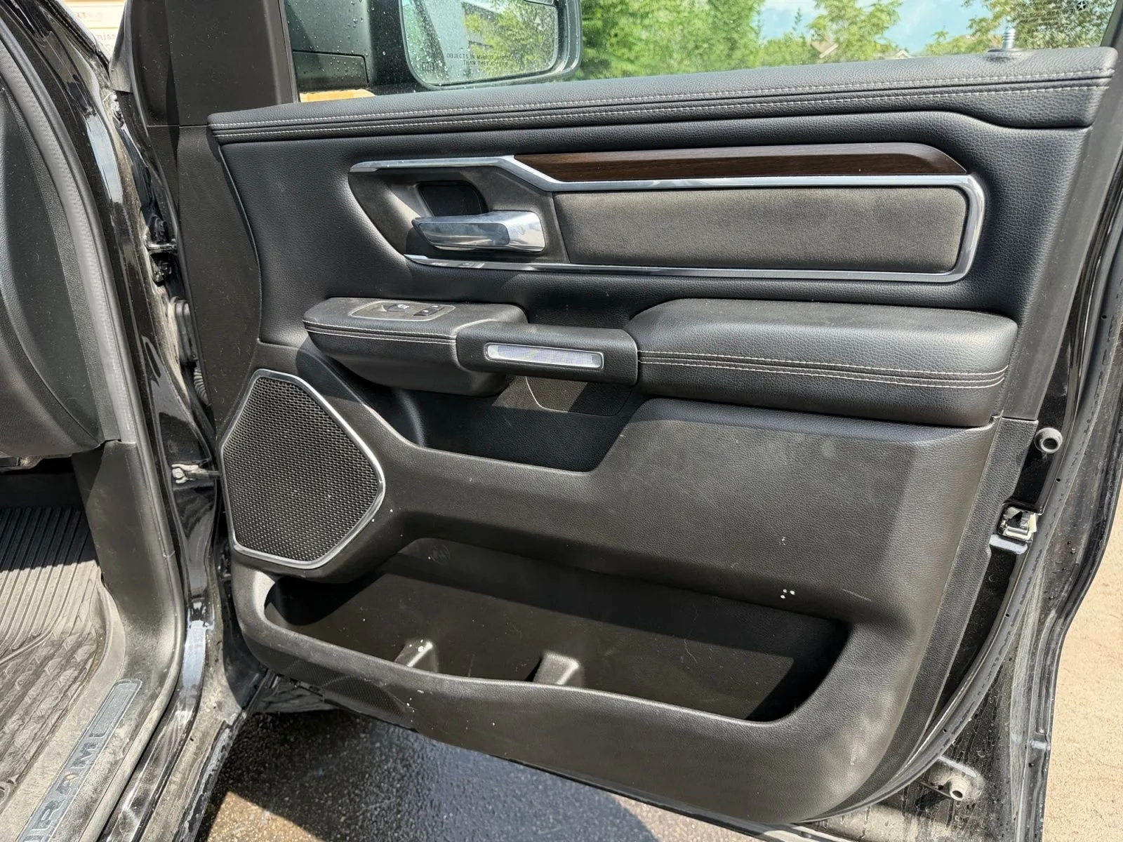 Ram 1500 photo 17