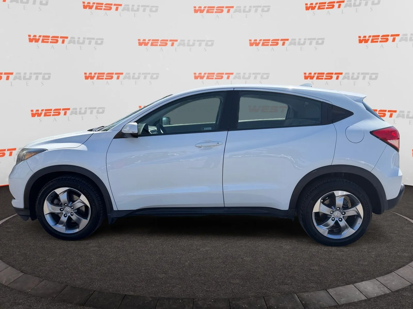 Honda HR-V photo 2