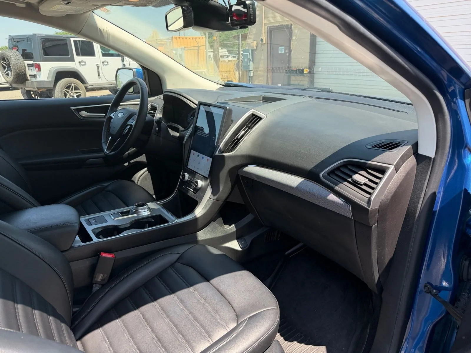 Ford Edge photo 16