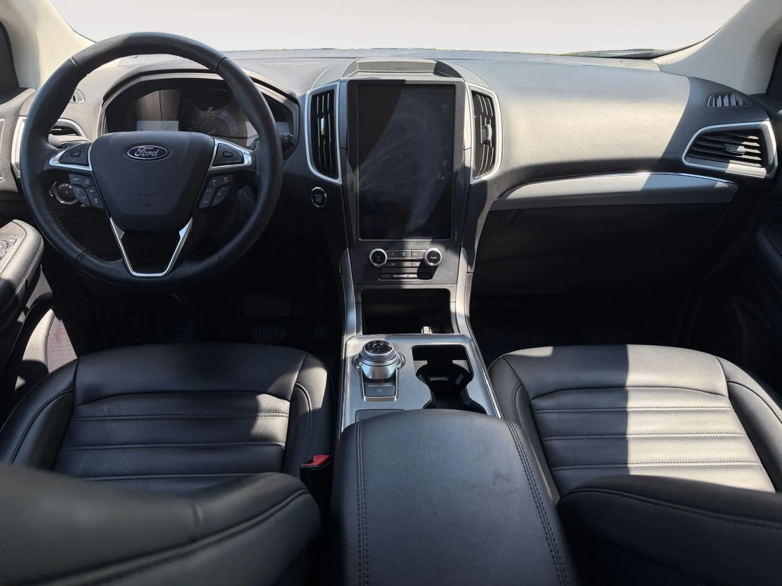Ford Edge photo 10
