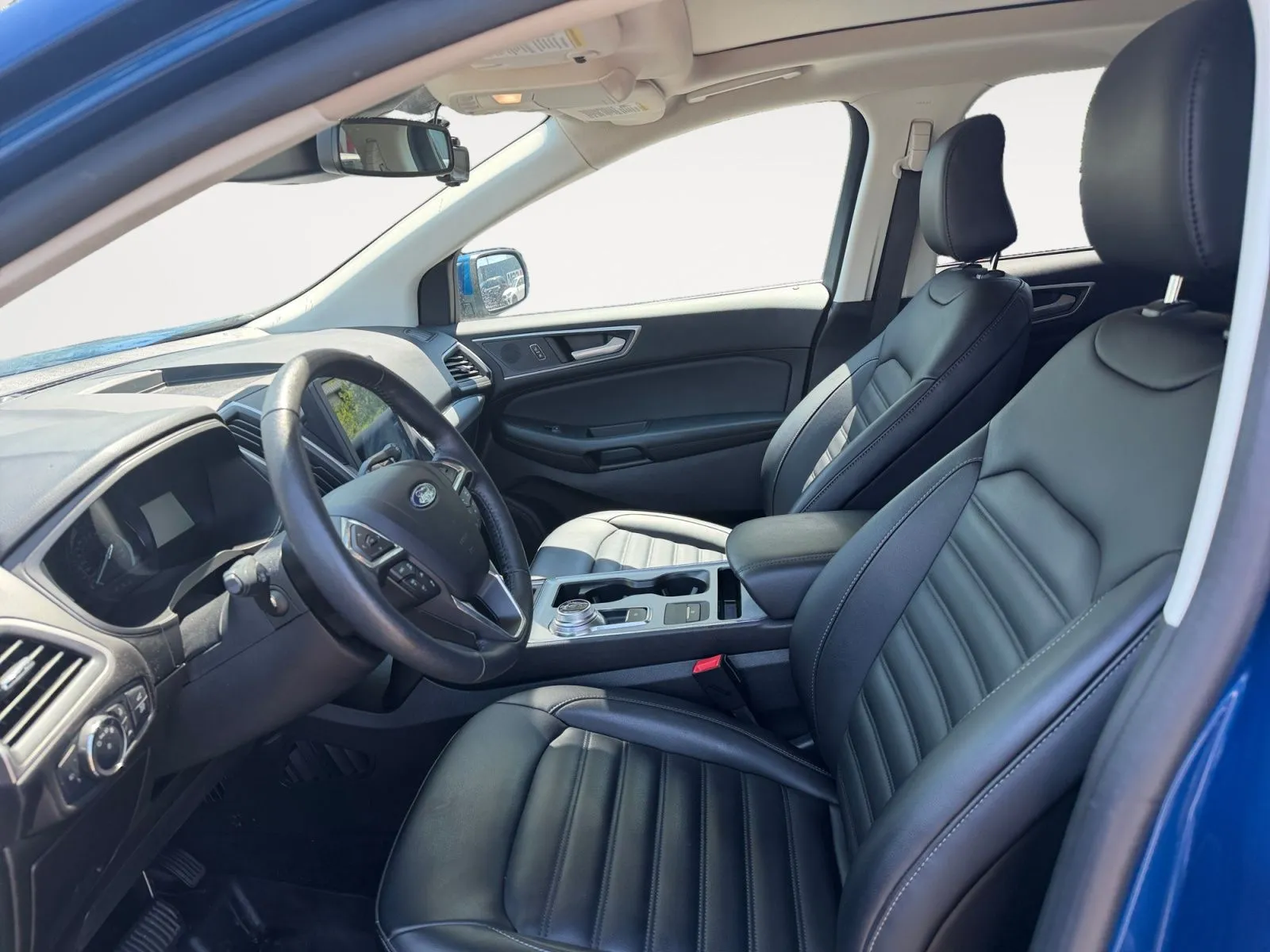 Ford Edge photo 9