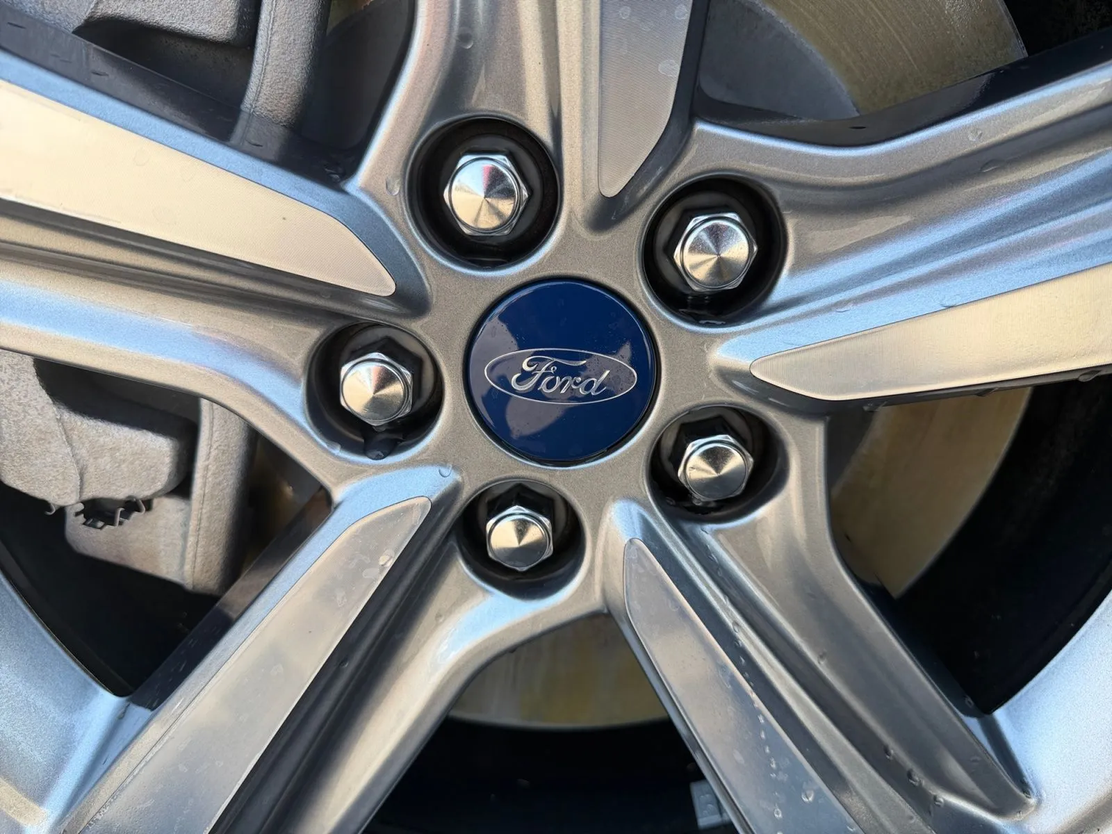 Ford Edge photo 32
