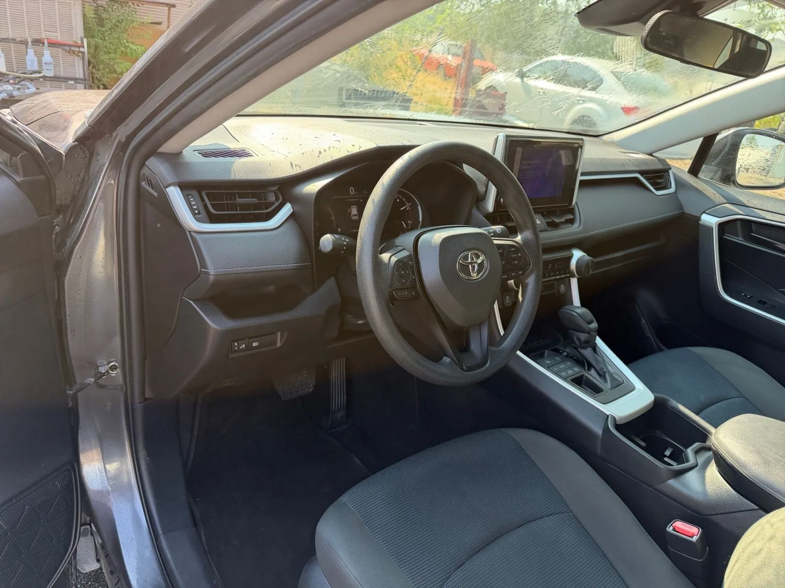Toyota RAV4 photo 18