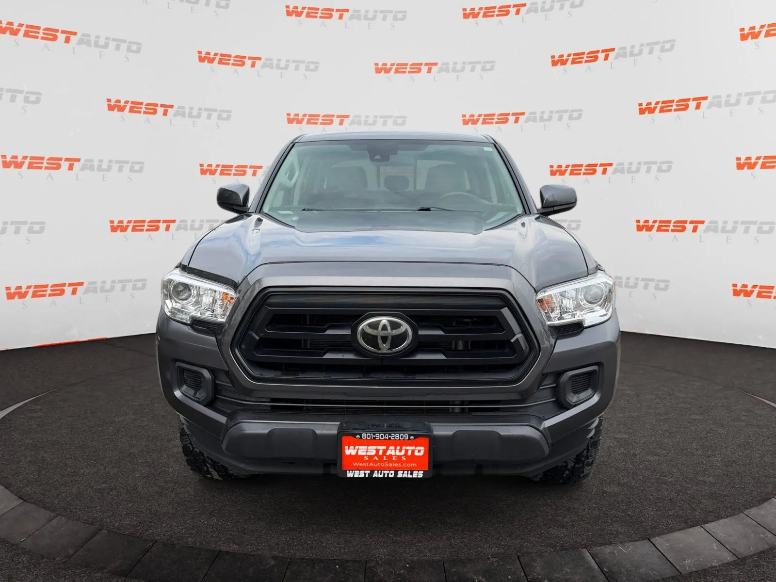 Toyota Tacoma photo 8