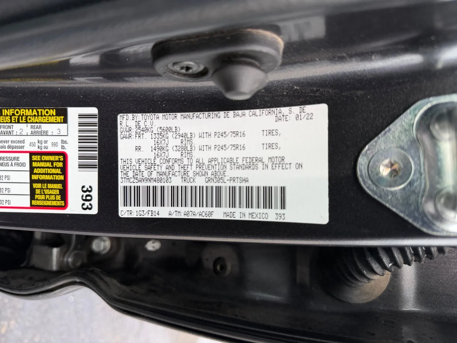 Toyota Tacoma photo 38