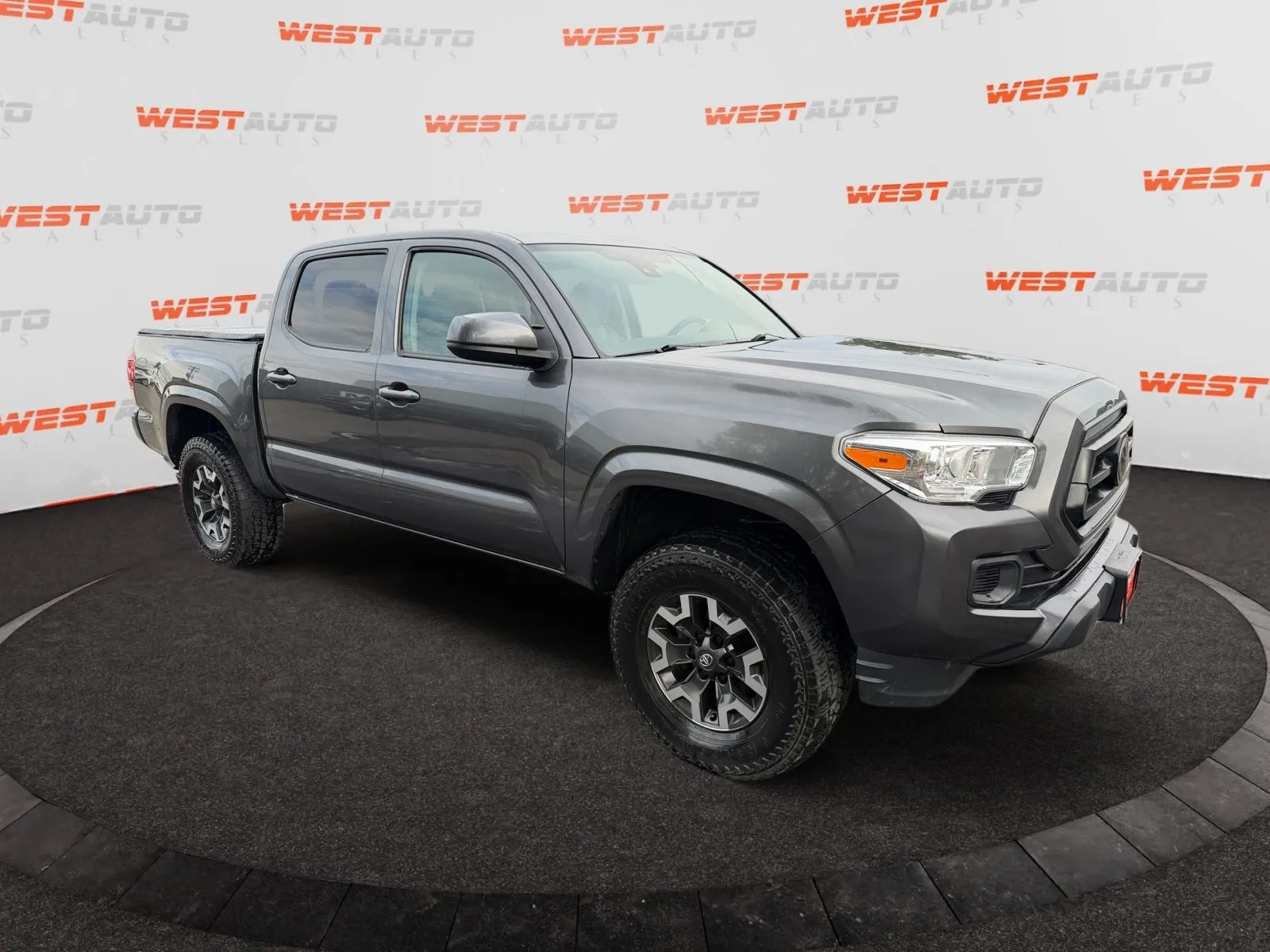 Toyota Tacoma photo 7