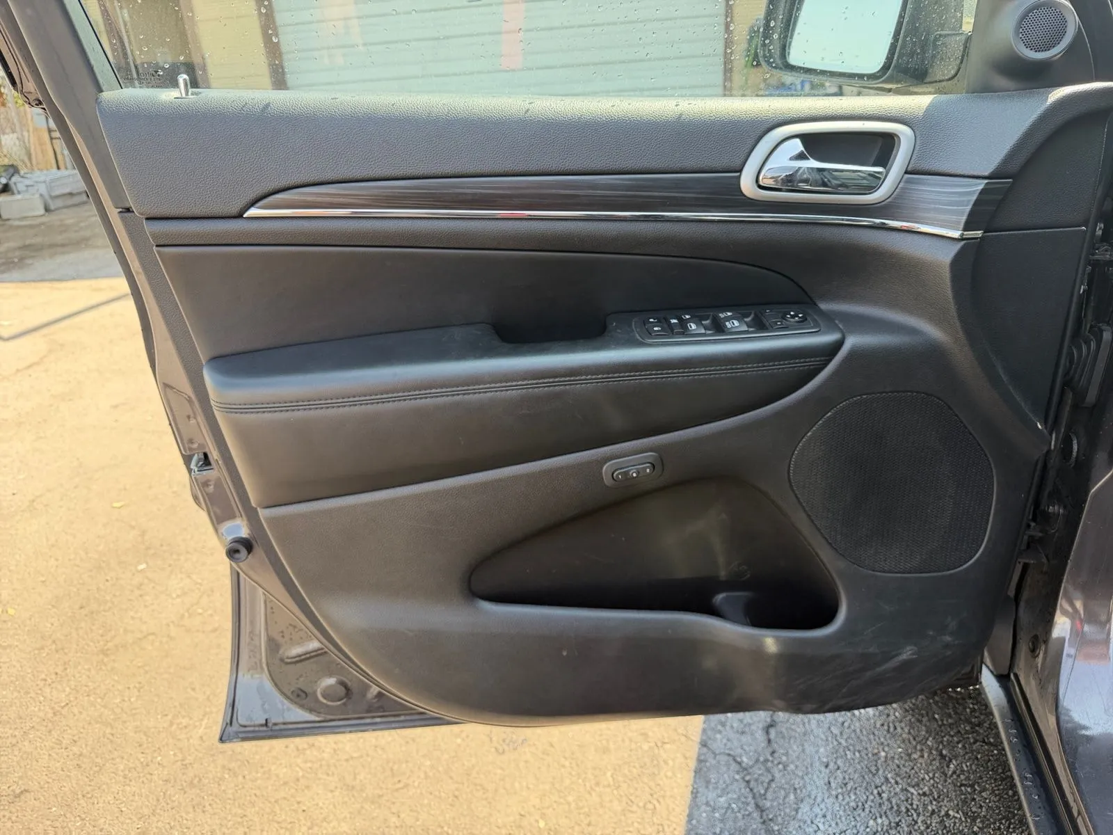 Jeep Grand Cherokee photo 19