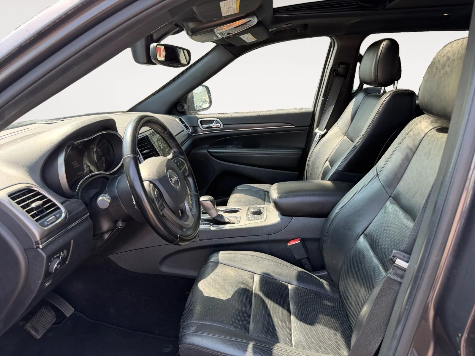 Jeep Grand Cherokee photo 9