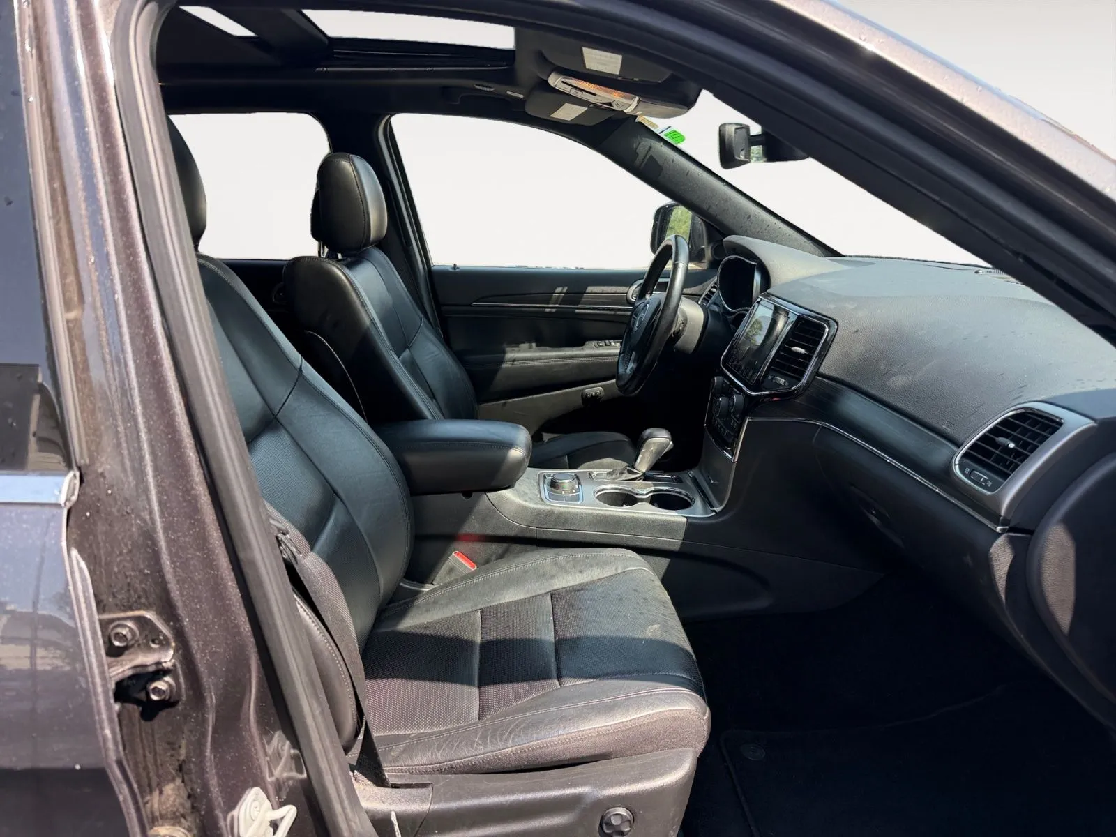 Jeep Grand Cherokee photo 15