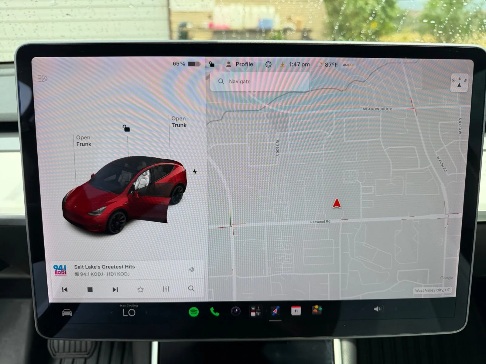 Tesla Model Y photo 25