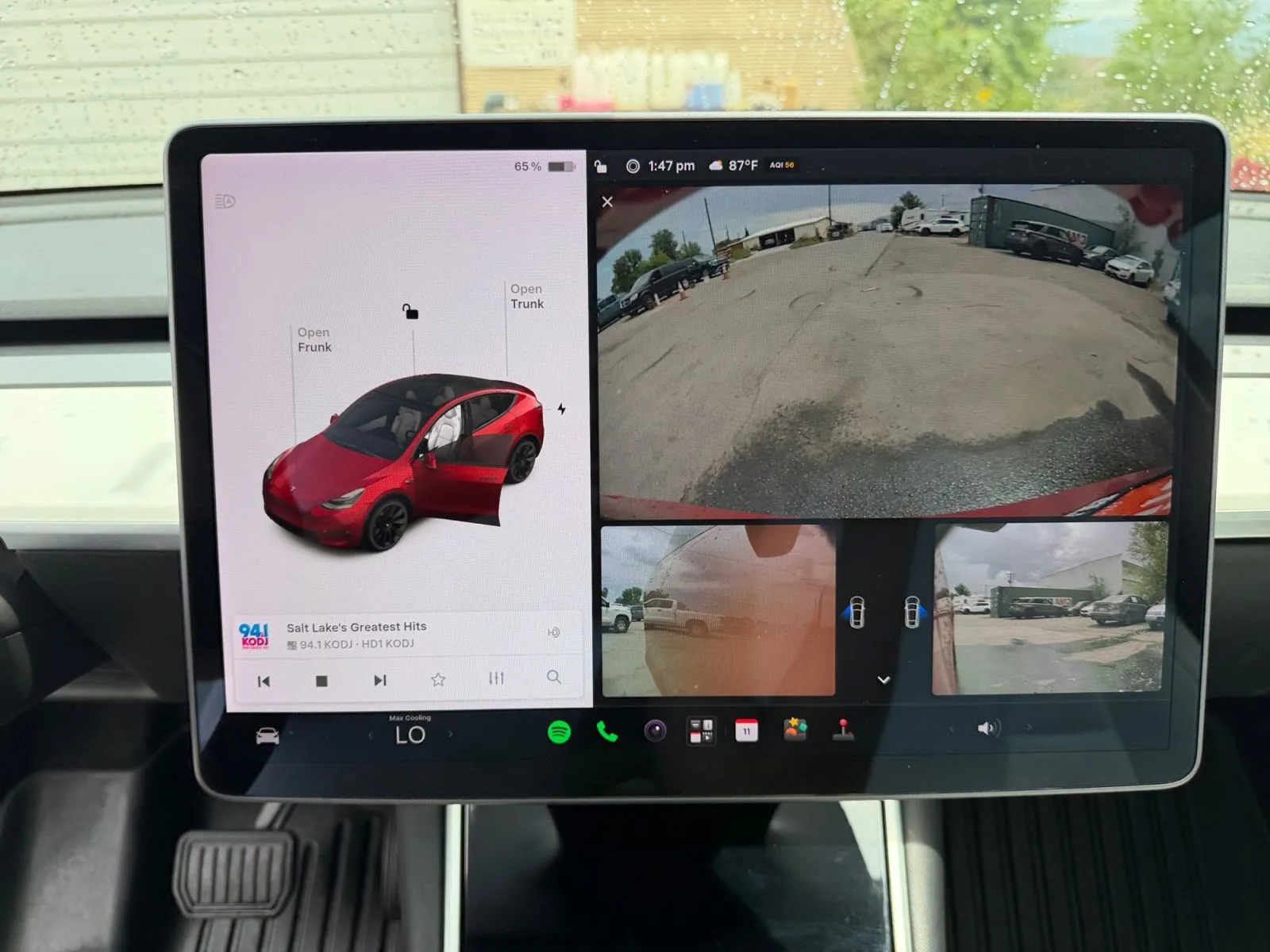 Tesla Model Y photo 23