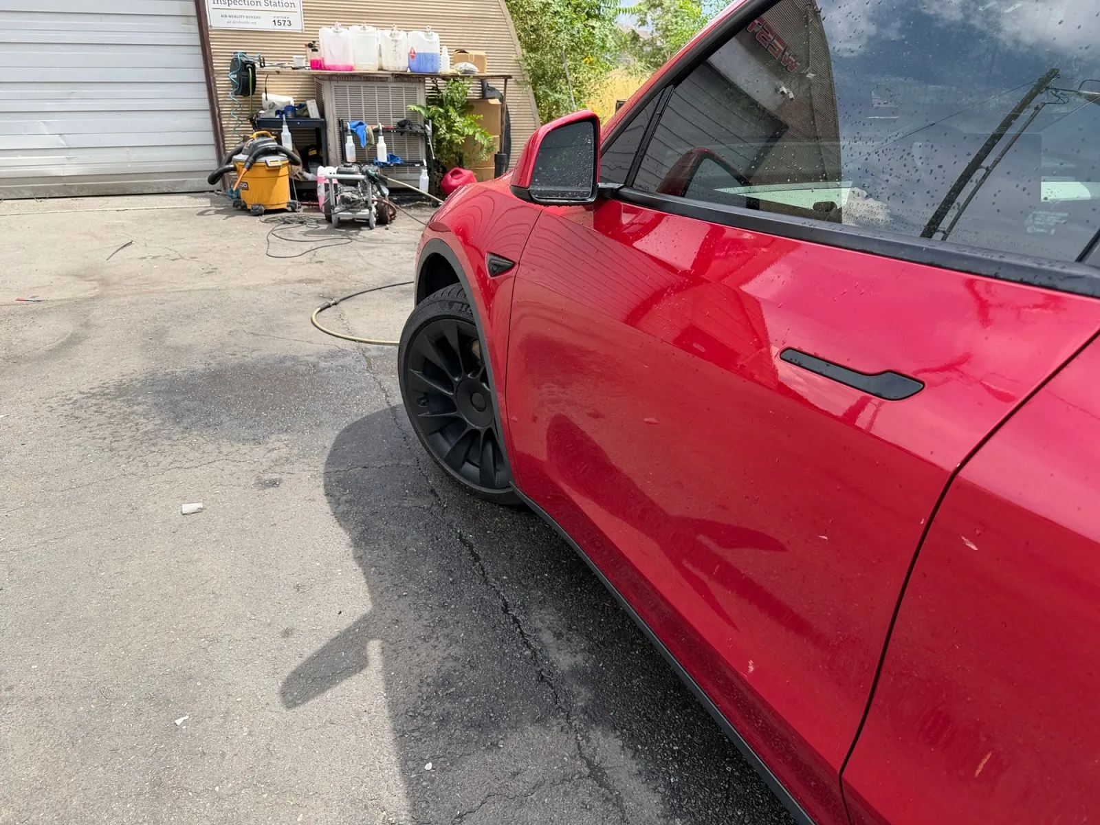 Tesla Model Y photo 32