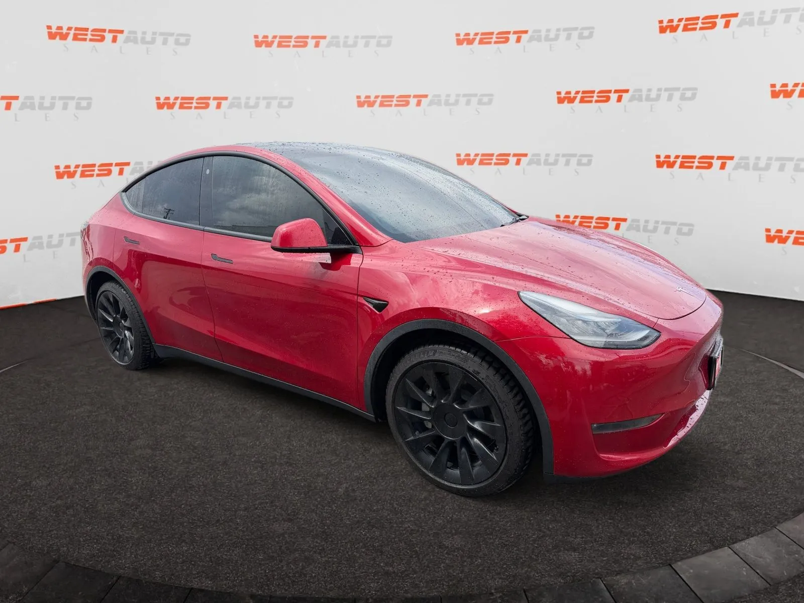 Tesla Model Y photo 7