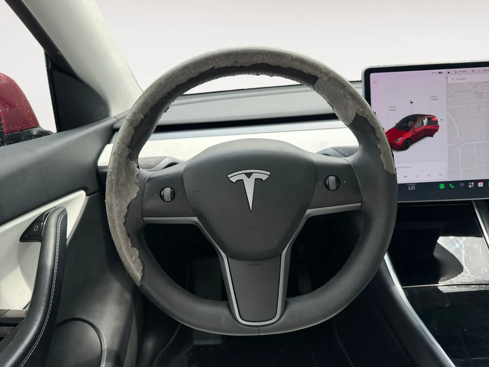 Tesla Model Y photo 12