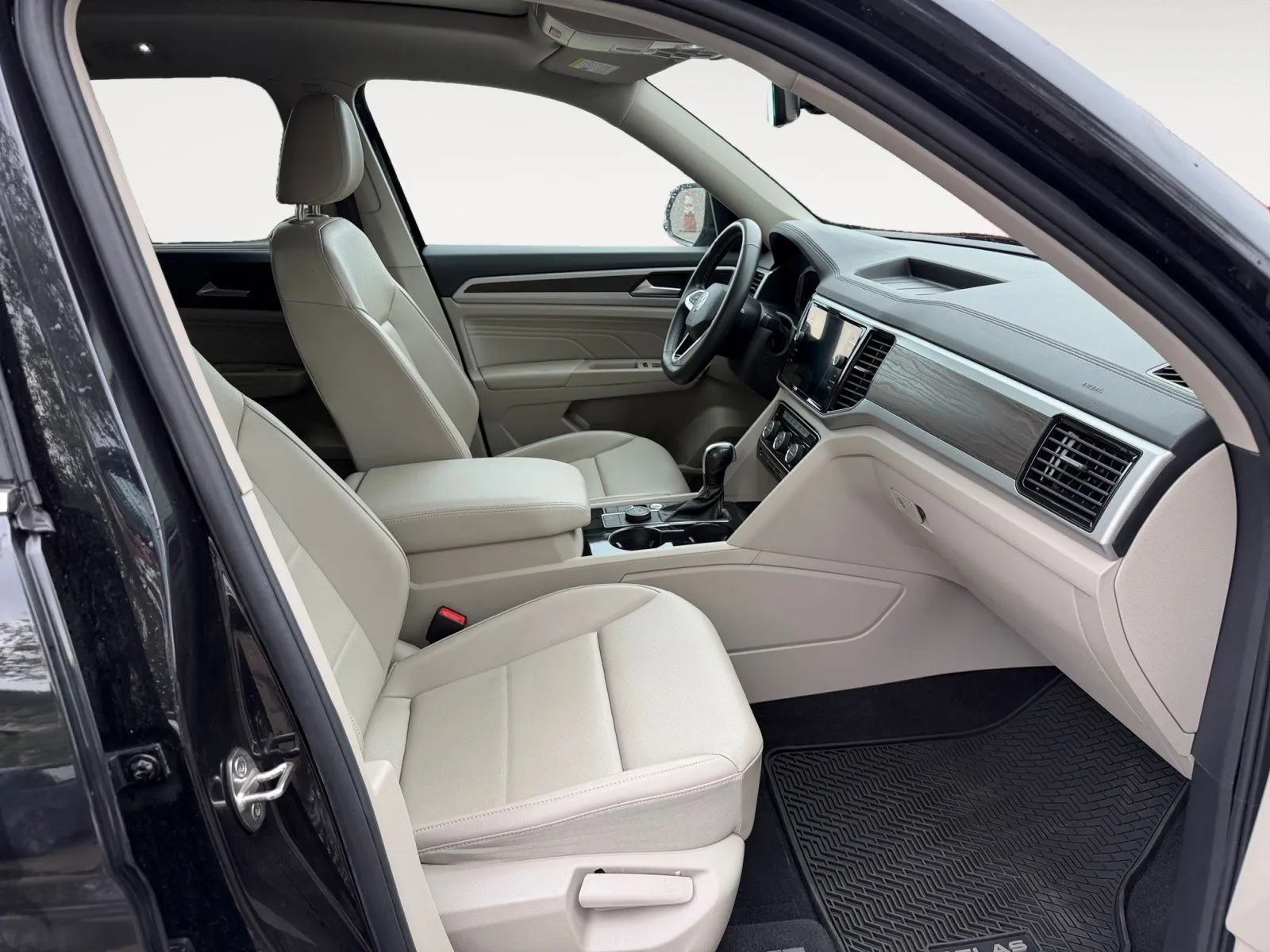 Volkswagen Atlas photo 15
