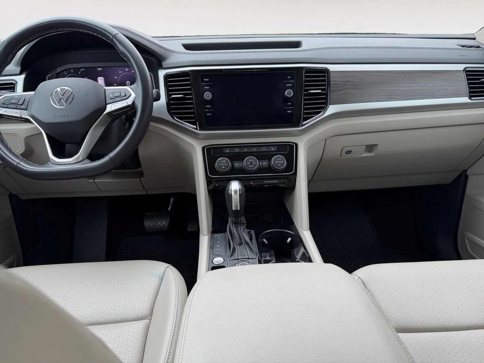 Volkswagen Atlas photo 11