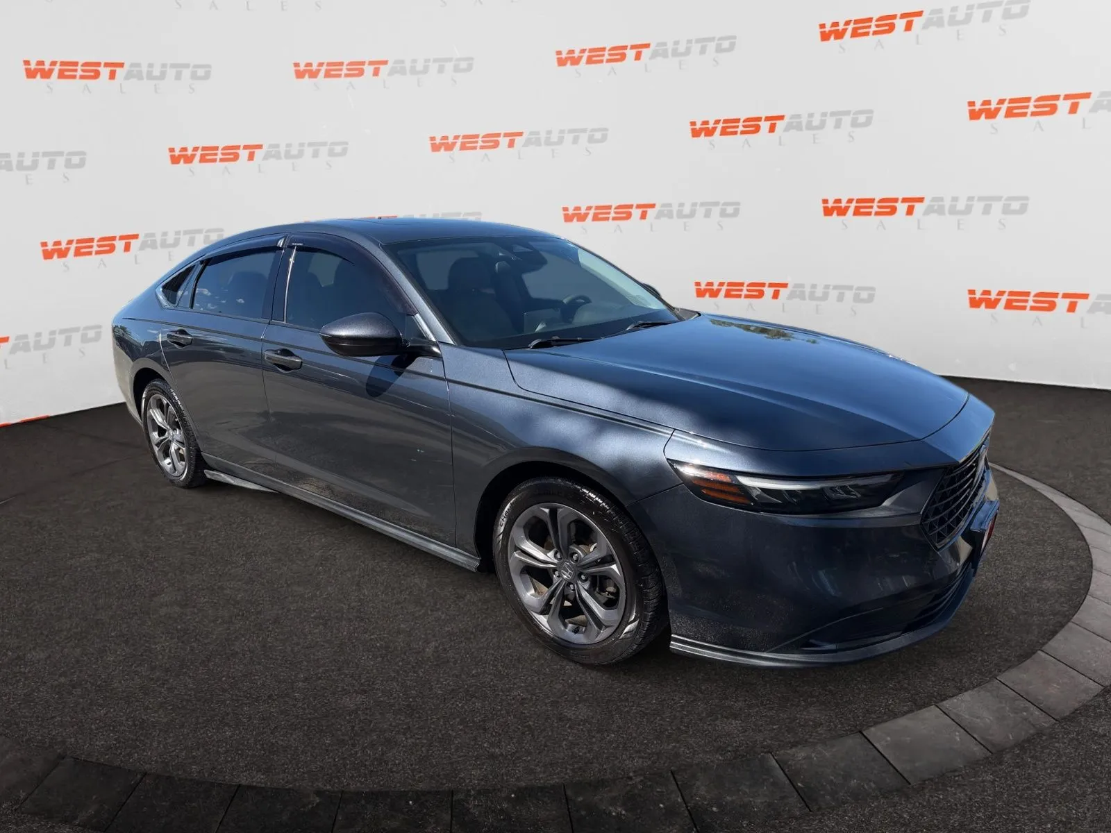 Honda Accord photo 7
