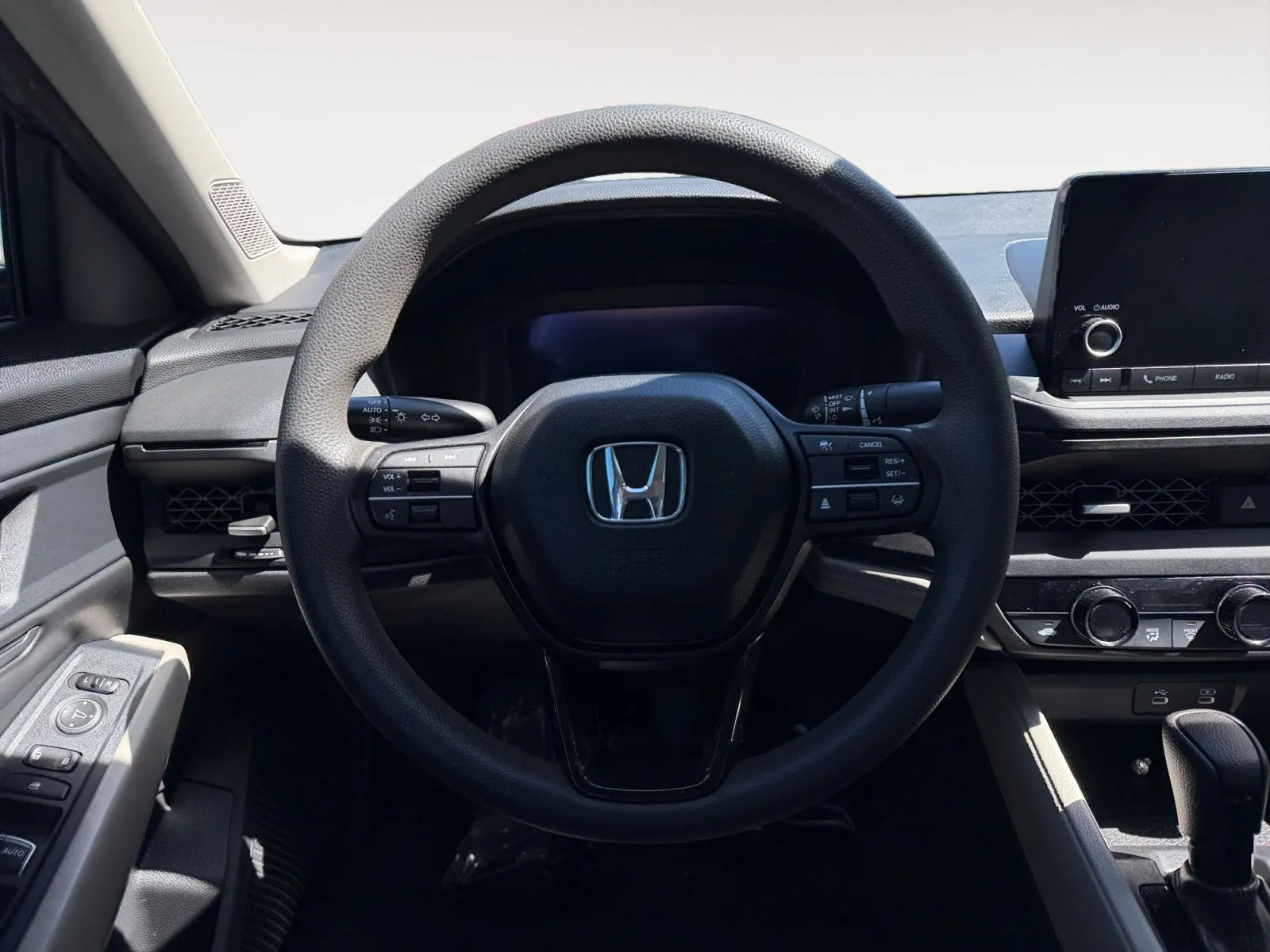 Honda Accord photo 12