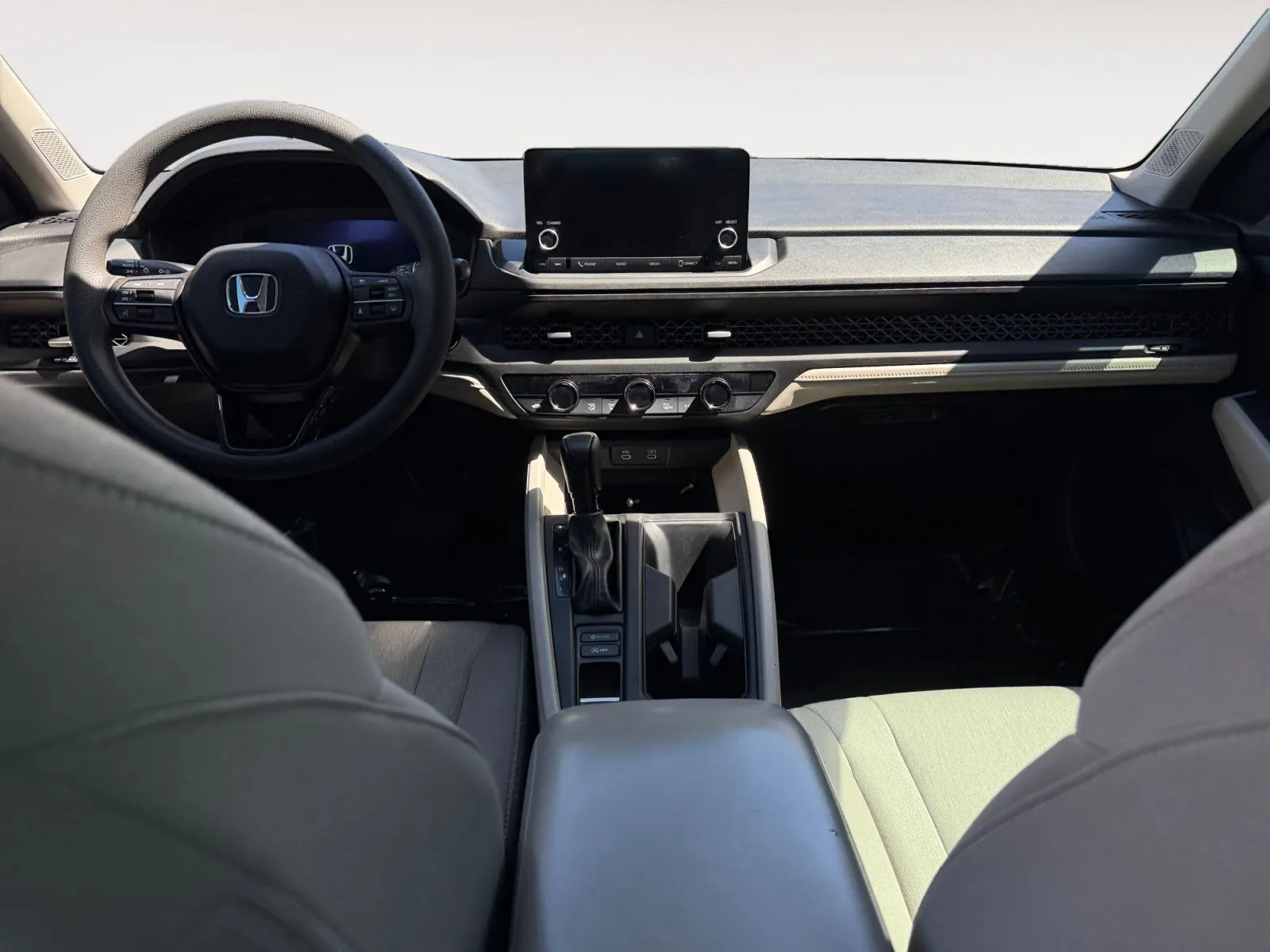 Honda Accord photo 10