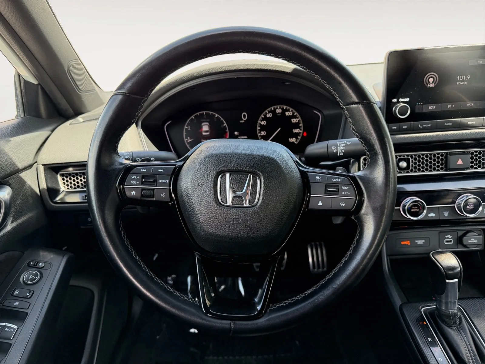 Honda Civic photo 12