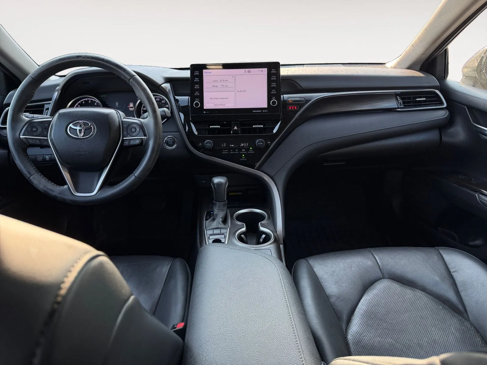 Toyota Camry photo 10