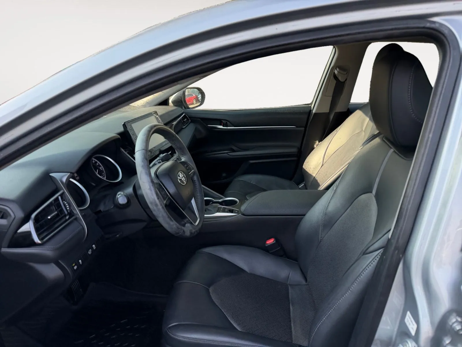 Toyota Camry photo 9