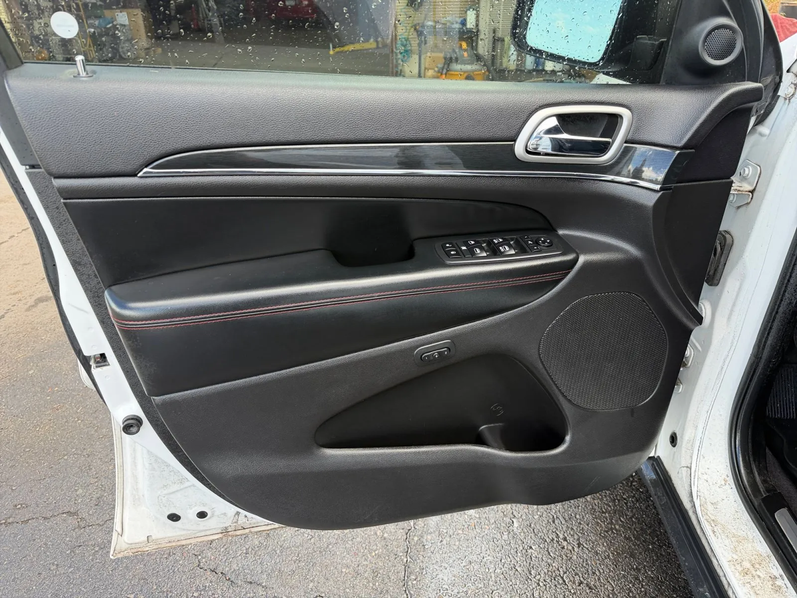 Jeep Grand Cherokee photo 19