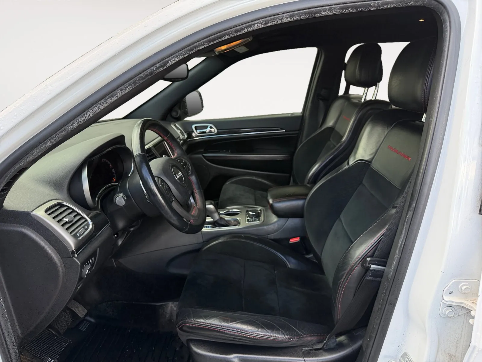 Jeep Grand Cherokee photo 9