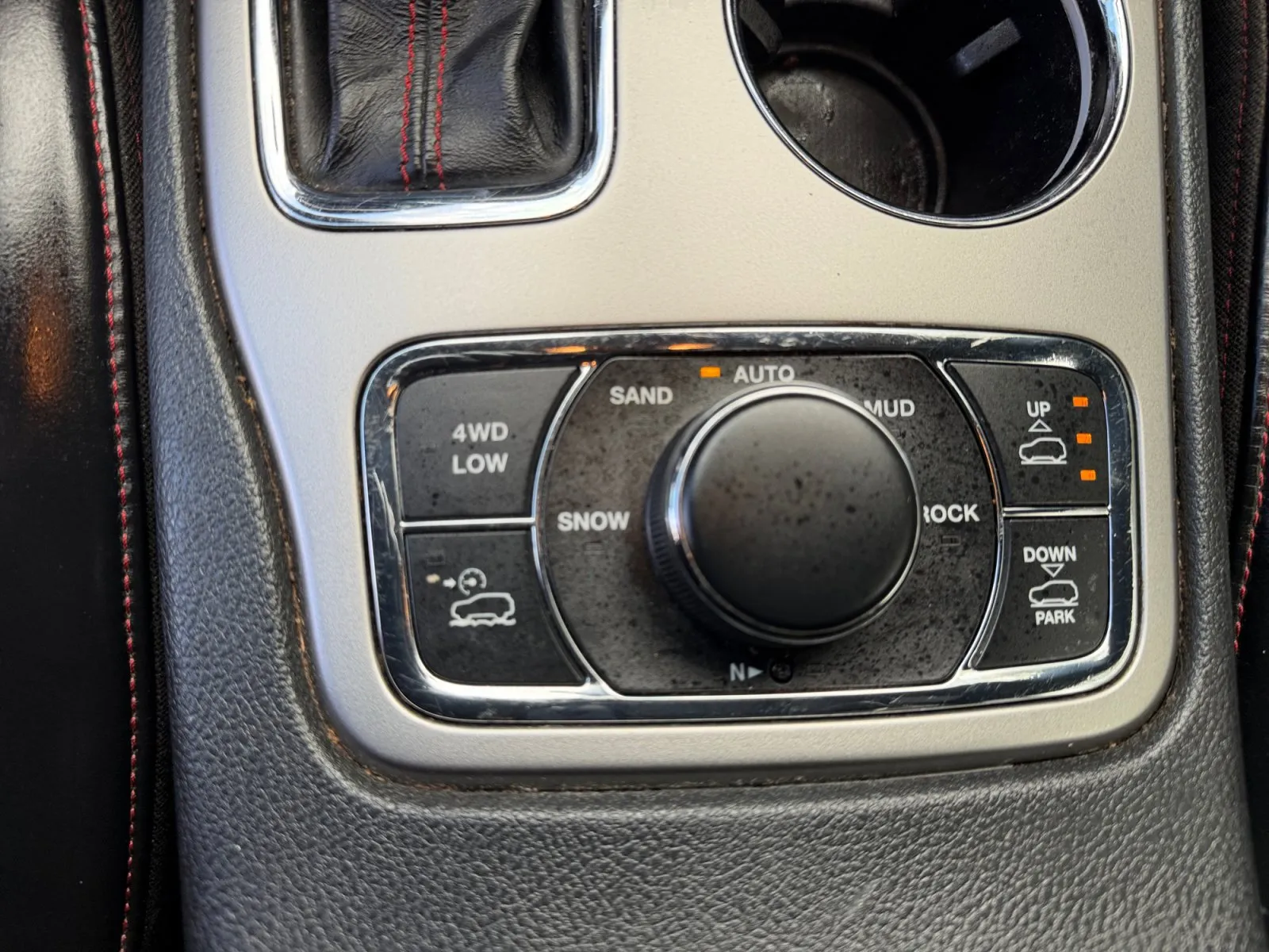 Jeep Grand Cherokee photo 25