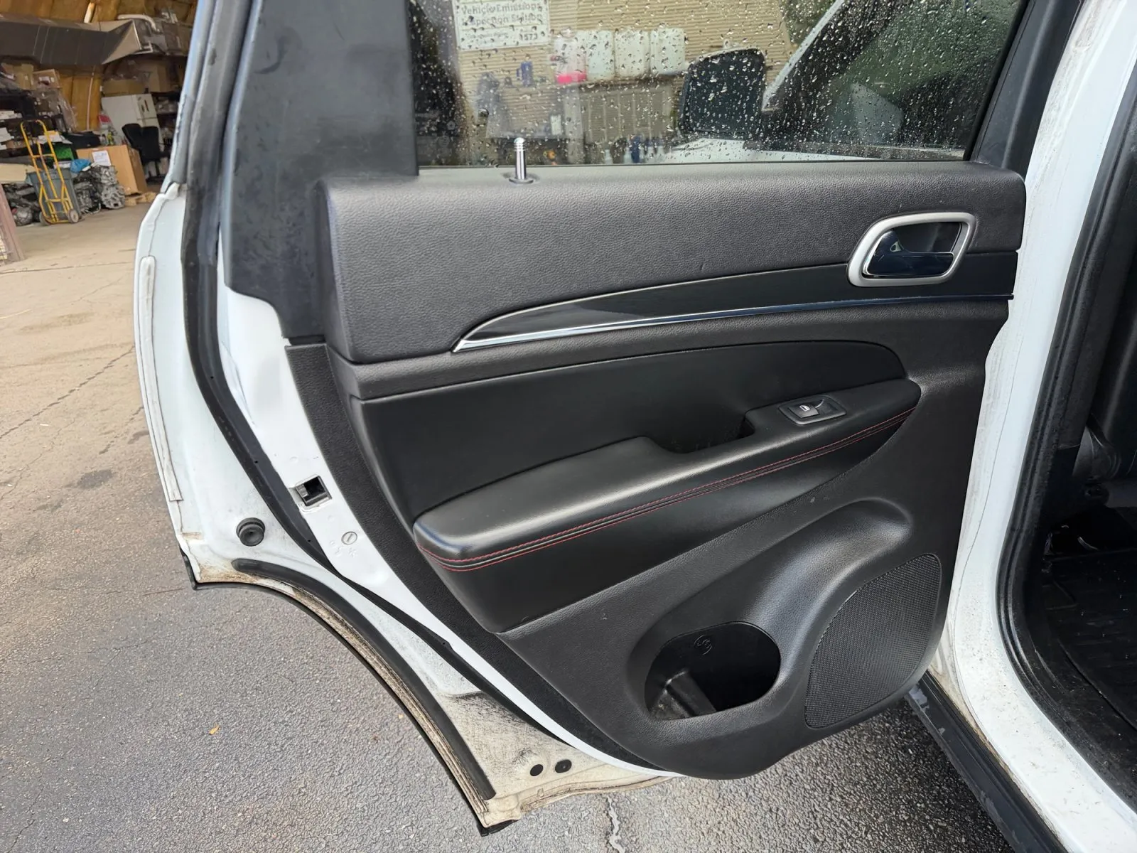 Jeep Grand Cherokee photo 27