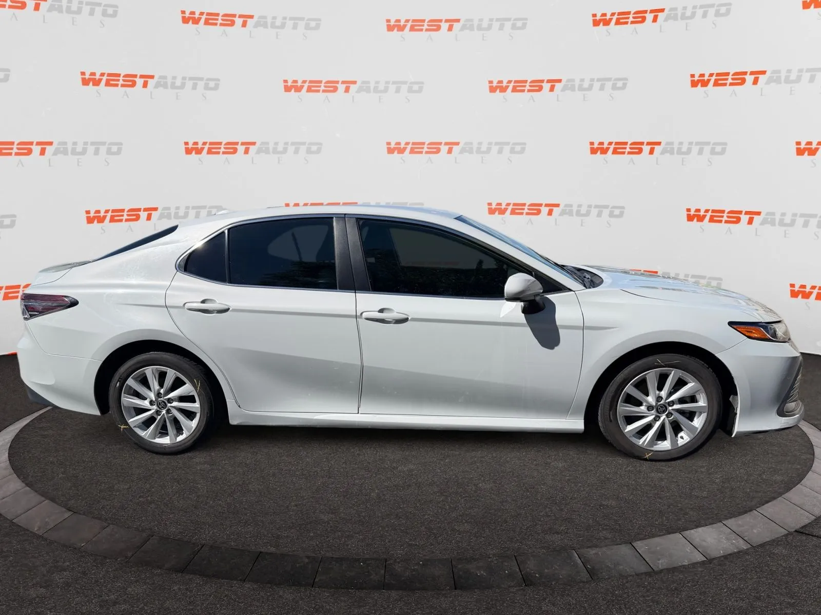Toyota Camry photo 6